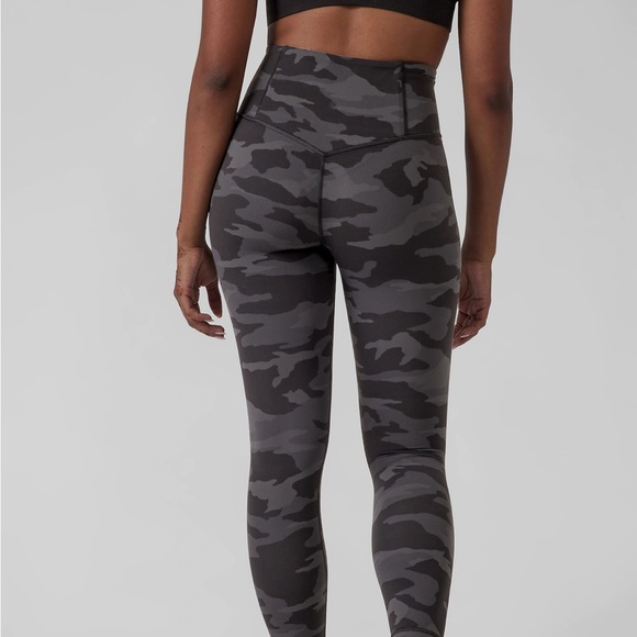 Athleta Camo 7/8 Tight - Picture 3 of 10